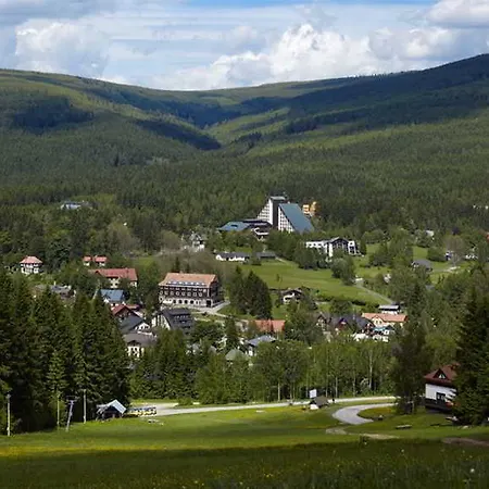 Отель Orea Sklar 4*