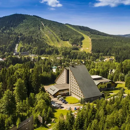 Отель Orea Sklar 4*