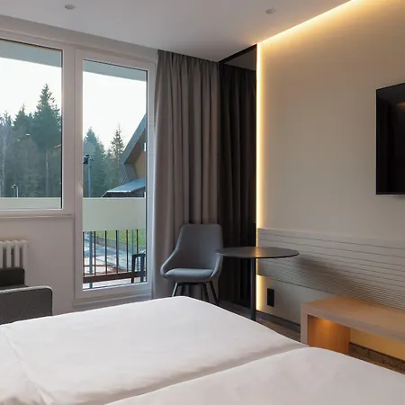 Отель Orea Sklar 4*